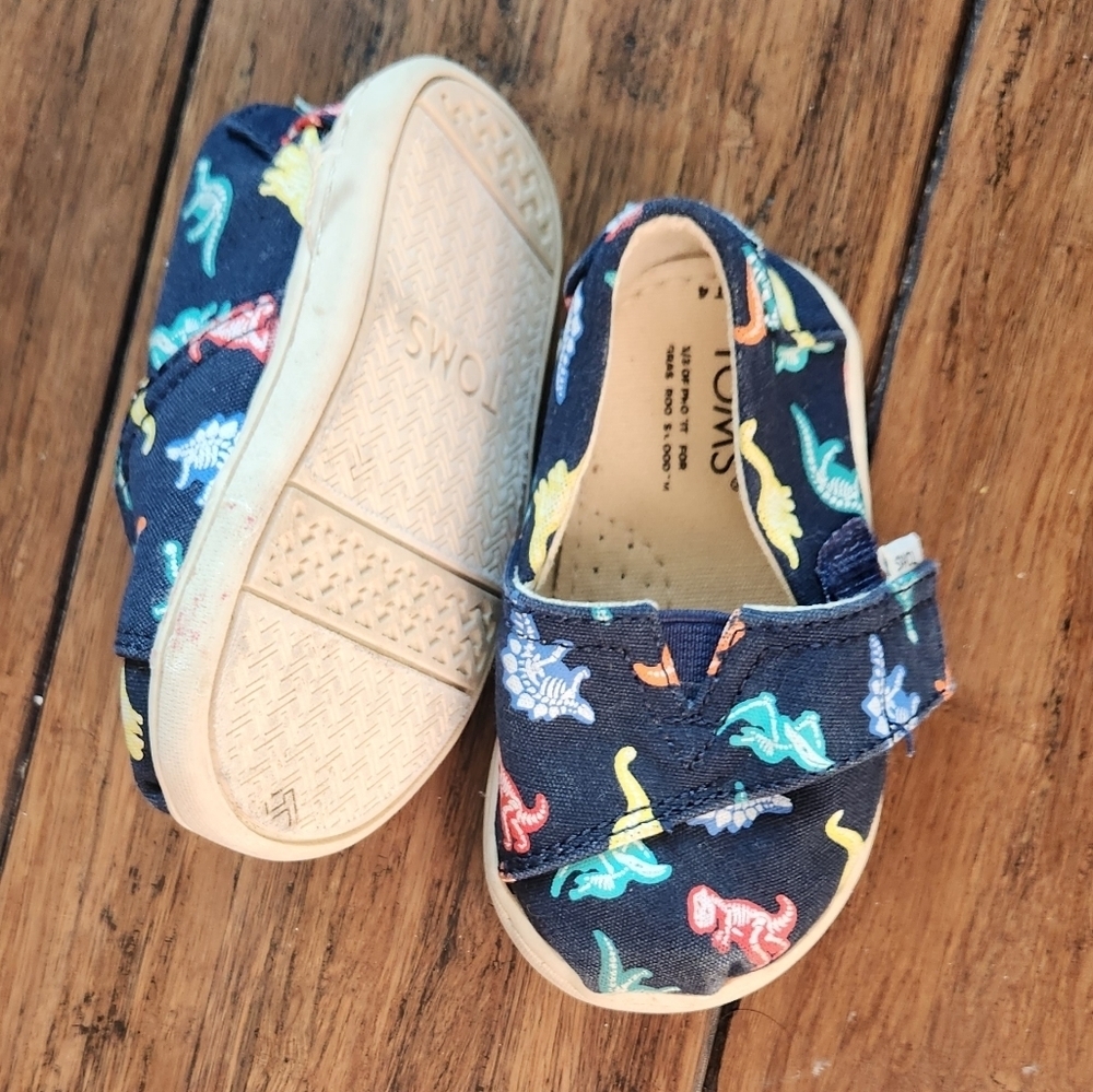 Toms Toddler Size 4 Dinosaur 🦕 - Picture 2 of 5